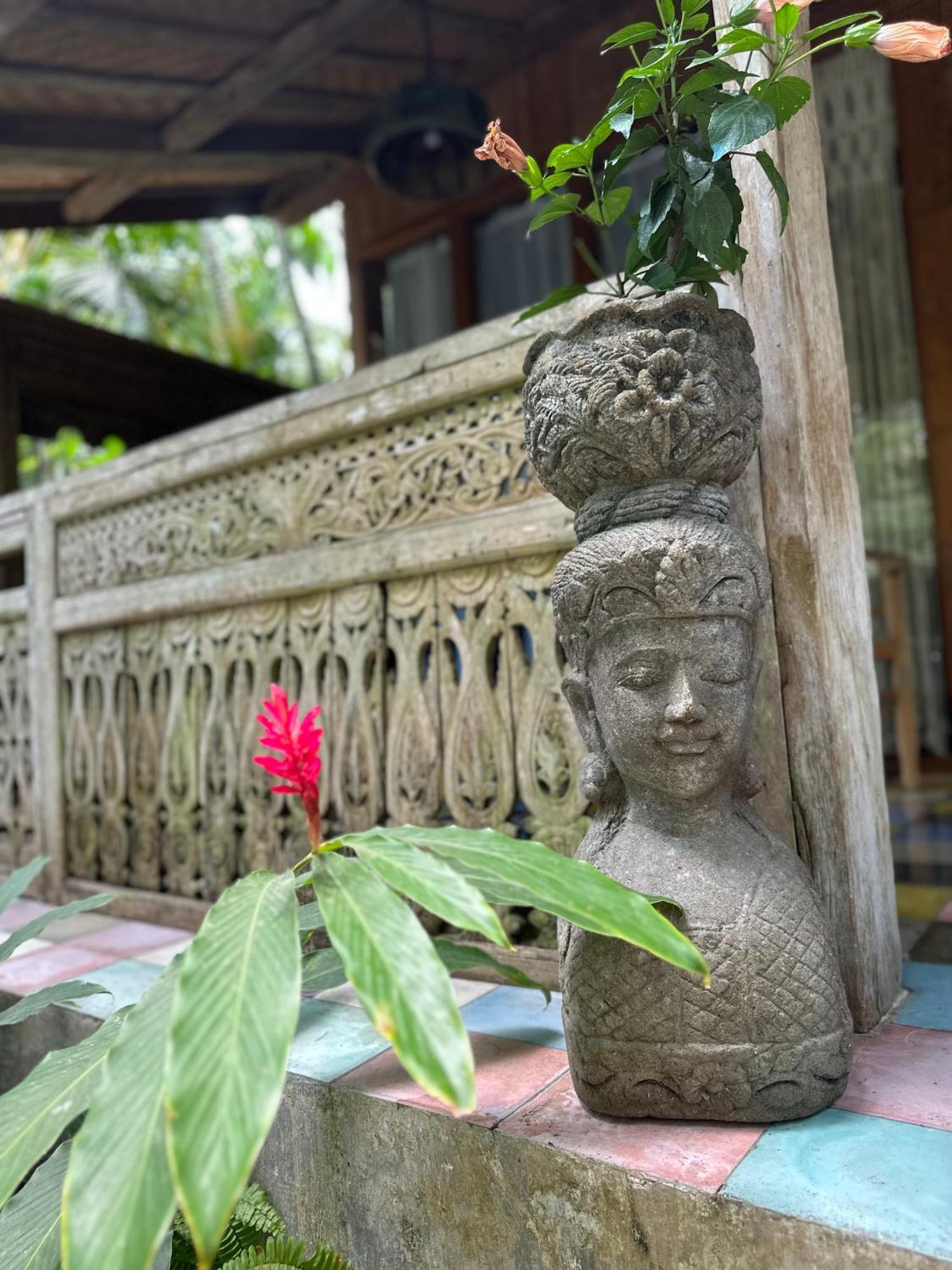 Umakayu Joglo Villa Canggu - Boutique Hotel Buitenkant foto