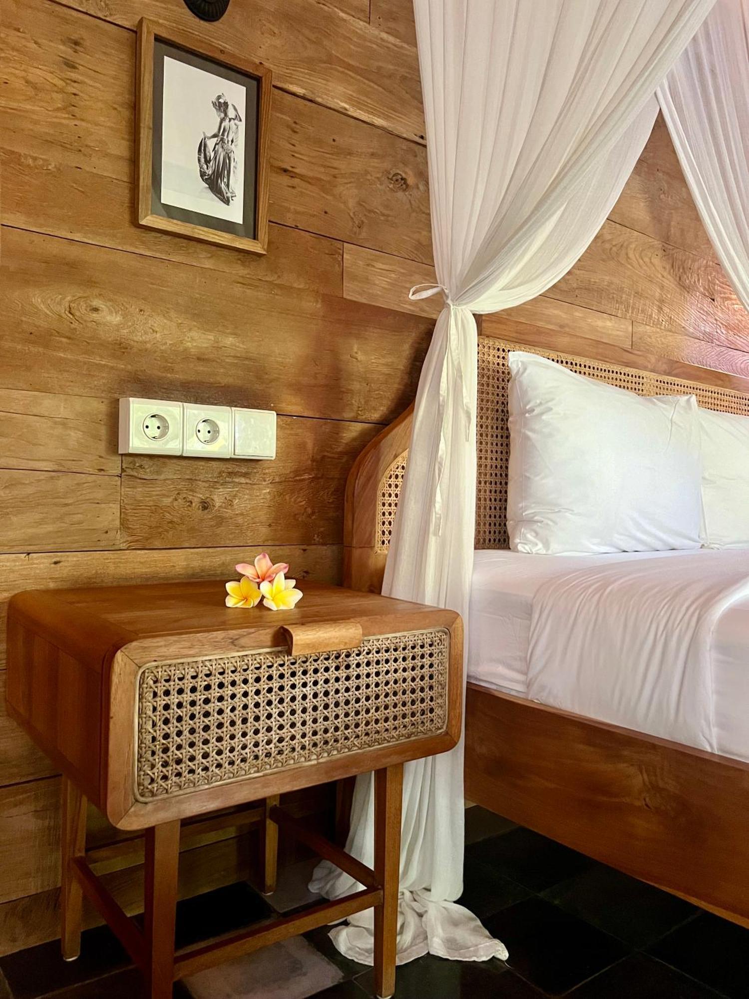 Umakayu Joglo Villa Canggu - Boutique Hotel Buitenkant foto