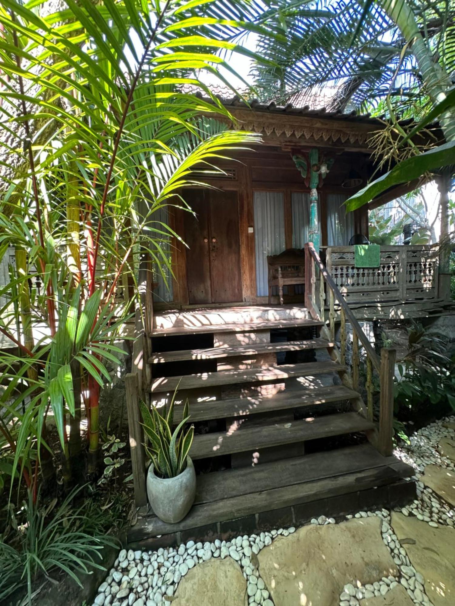Umakayu Joglo Villa Canggu - Boutique Hotel Buitenkant foto