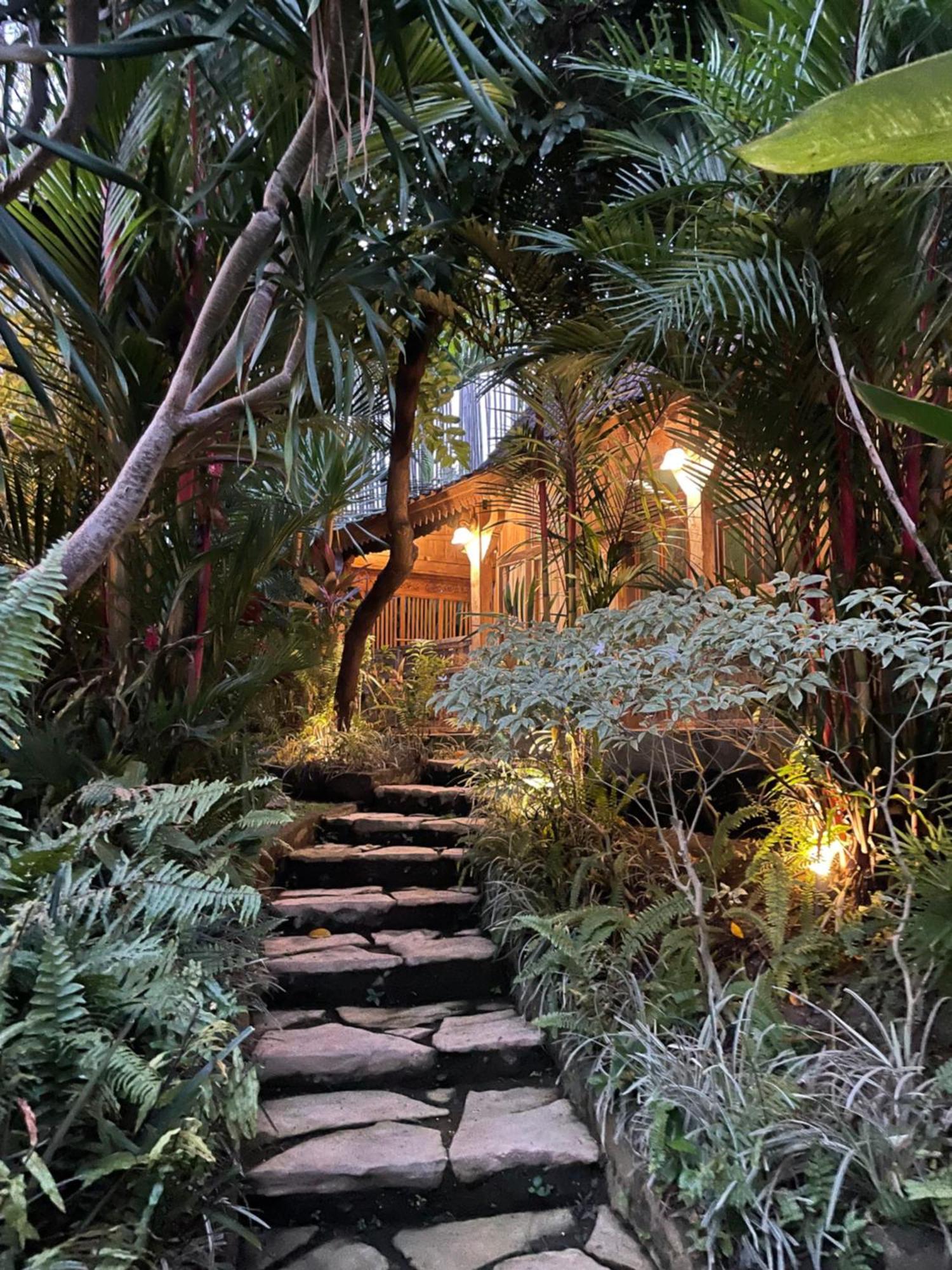 Umakayu Joglo Villa Canggu - Boutique Hotel Buitenkant foto