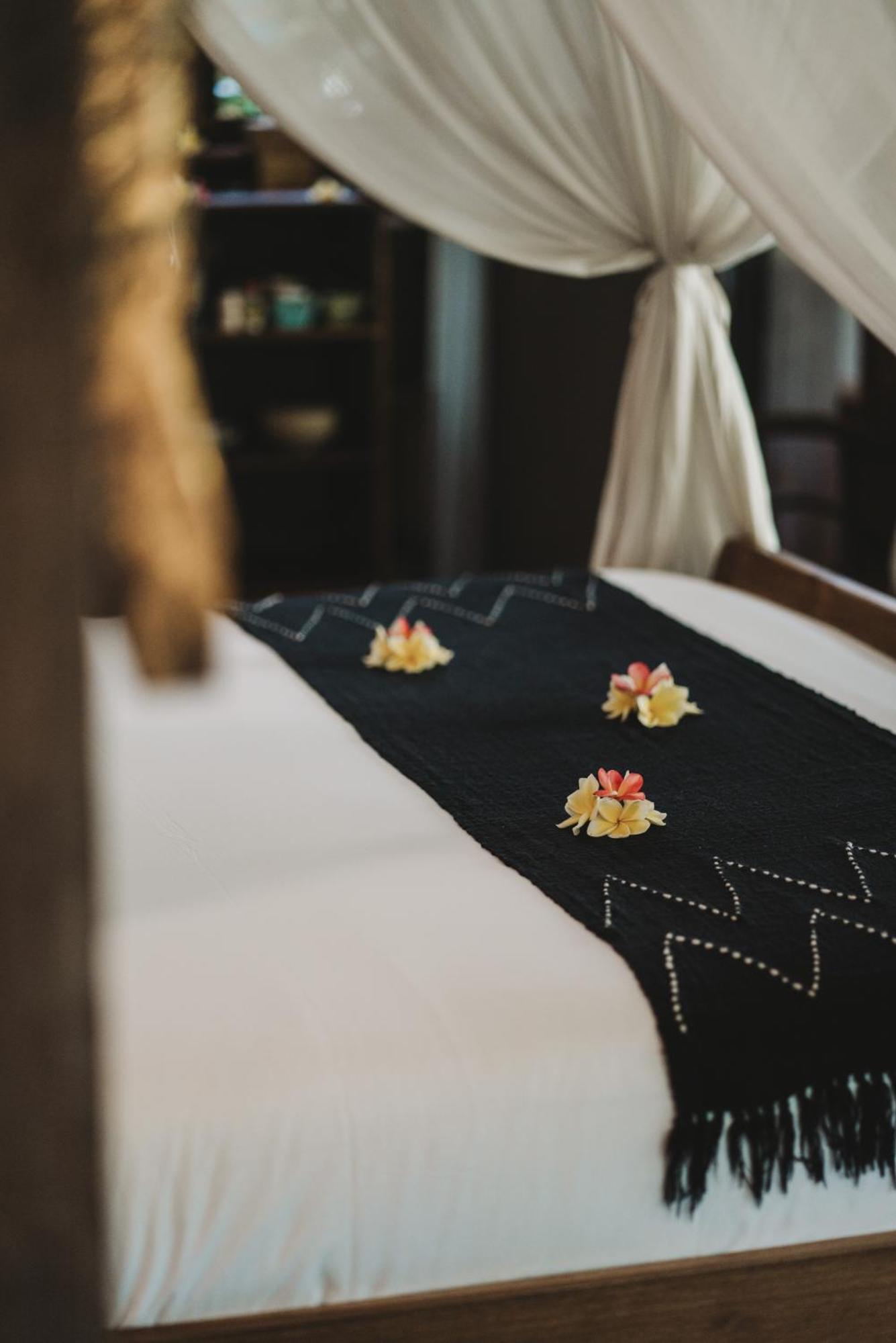 Umakayu Joglo Villa Canggu - Boutique Hotel Buitenkant foto